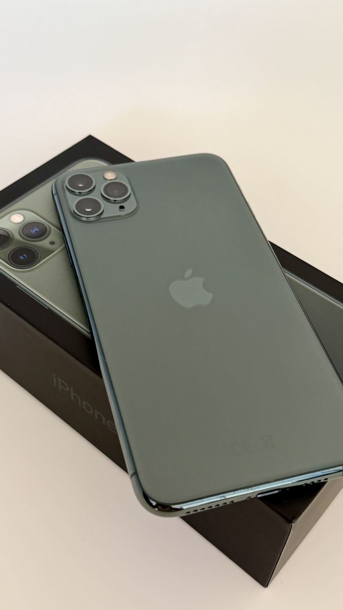 Apple Telefoni cellulari / Smartphones: iPhone 11 Pro Max 64 GB Midnight Green – Usato da Bergdietikon venduto da pinkerton13 1