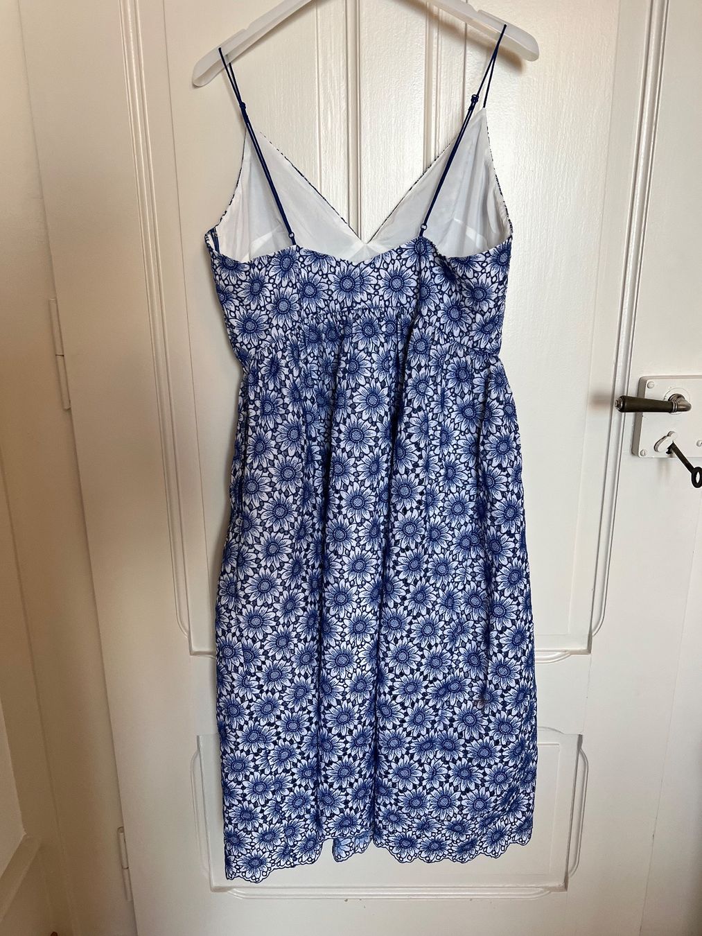 H&M Robes: Rone dentelle H&M 44 – Neuf (Voir description) à Neuchâtel par Thesebootsaremadeforwalking 2