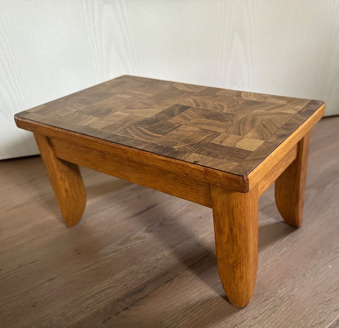 Tabourets: Altes Schemeli Schemel Pflanzenhocker – D'occasion à Rothrist par Luckywinner 2
