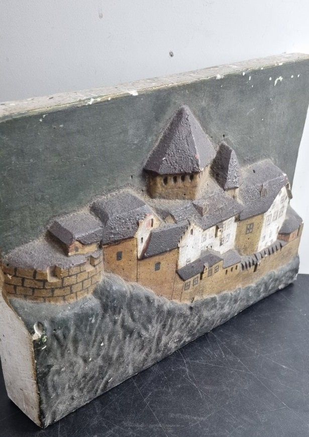Poster & Bilder: Relief des Schloss Vaduz Liechtenstein – Gebraucht aus Flums von Flumsantik 1