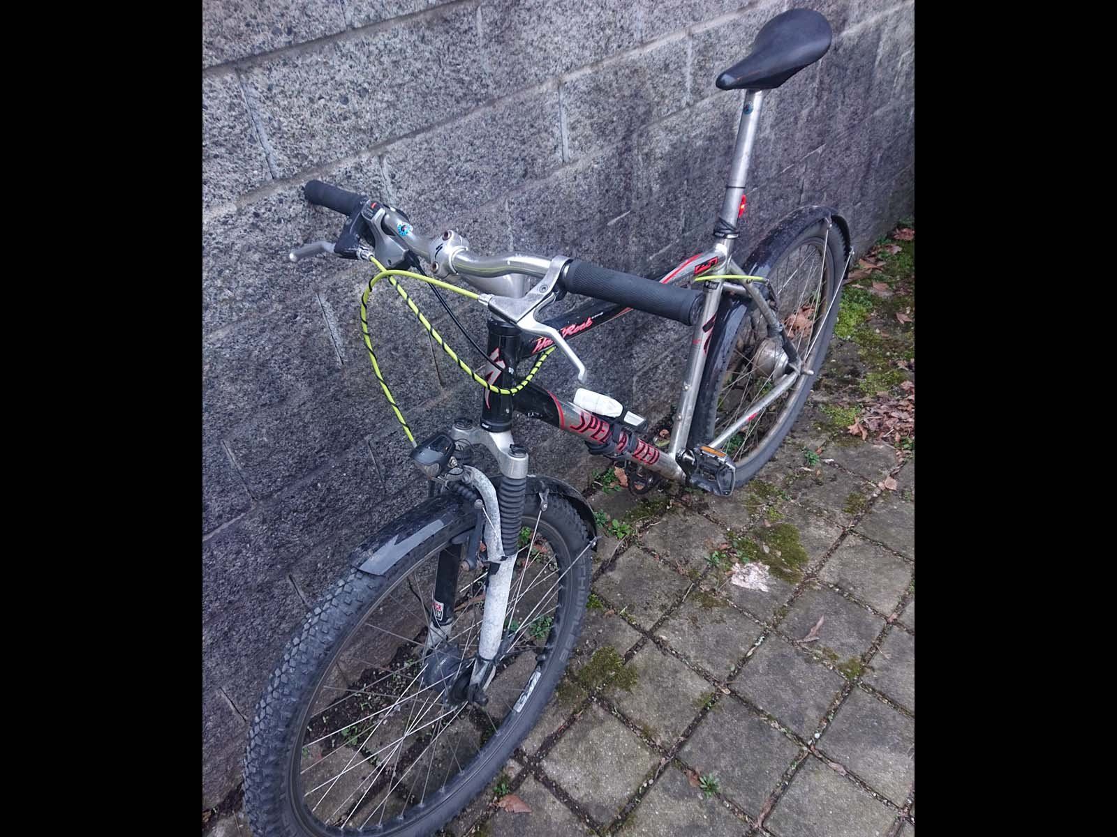 Specialized Biciclette: MTB Specialized HardRock Comp 26", Gr. 48 cm – Usato da Zürich venduto da Kneb 1
