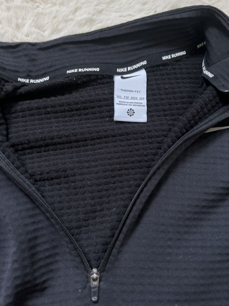 Nike Top: Pull Nike running – Nuovo (secondo la descrizione) da Vauffelin venduto da lia_957c 1
