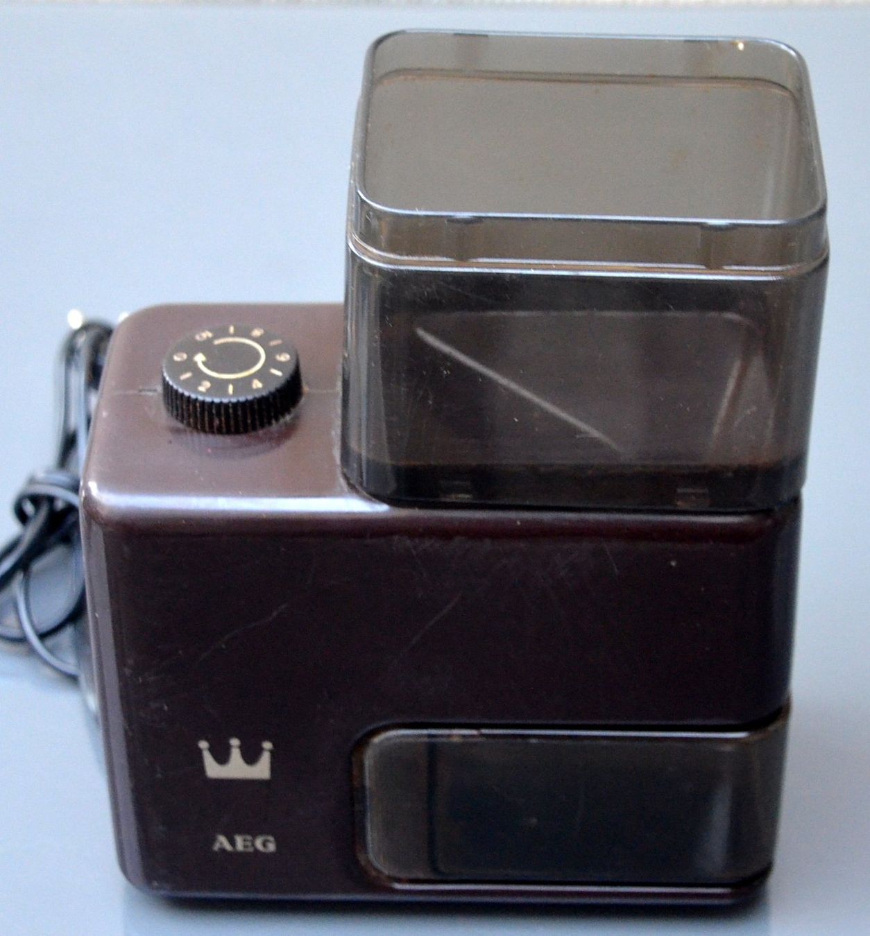 AEG Elettrodomestici da cucina: Kaffeemühle / Moulin à café AEG KMD 102 – Usato da Collonges venduto da arashee