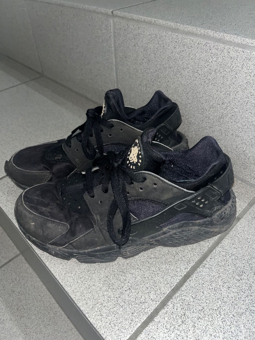 Nike Herrenschuhe: Nike Huarache schwarz – Gebraucht aus Möhlin von eny_lsk7