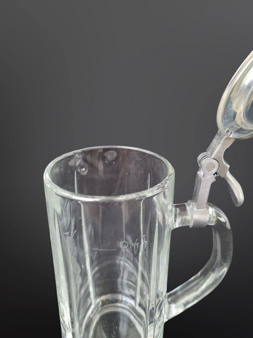 Feldschlösschen Gläser: FELDSCHLÖSSCHEN Bierkrug mit Zinndeckel – Gebraucht aus Wangen b. Olten von Restwert_Wangen 5