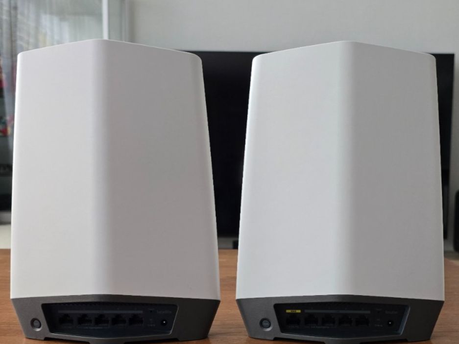Netgear Modems & Router: Netgear Orbi Pro AX6000 – Gebraucht aus Rheinfelden von Maxim14 3