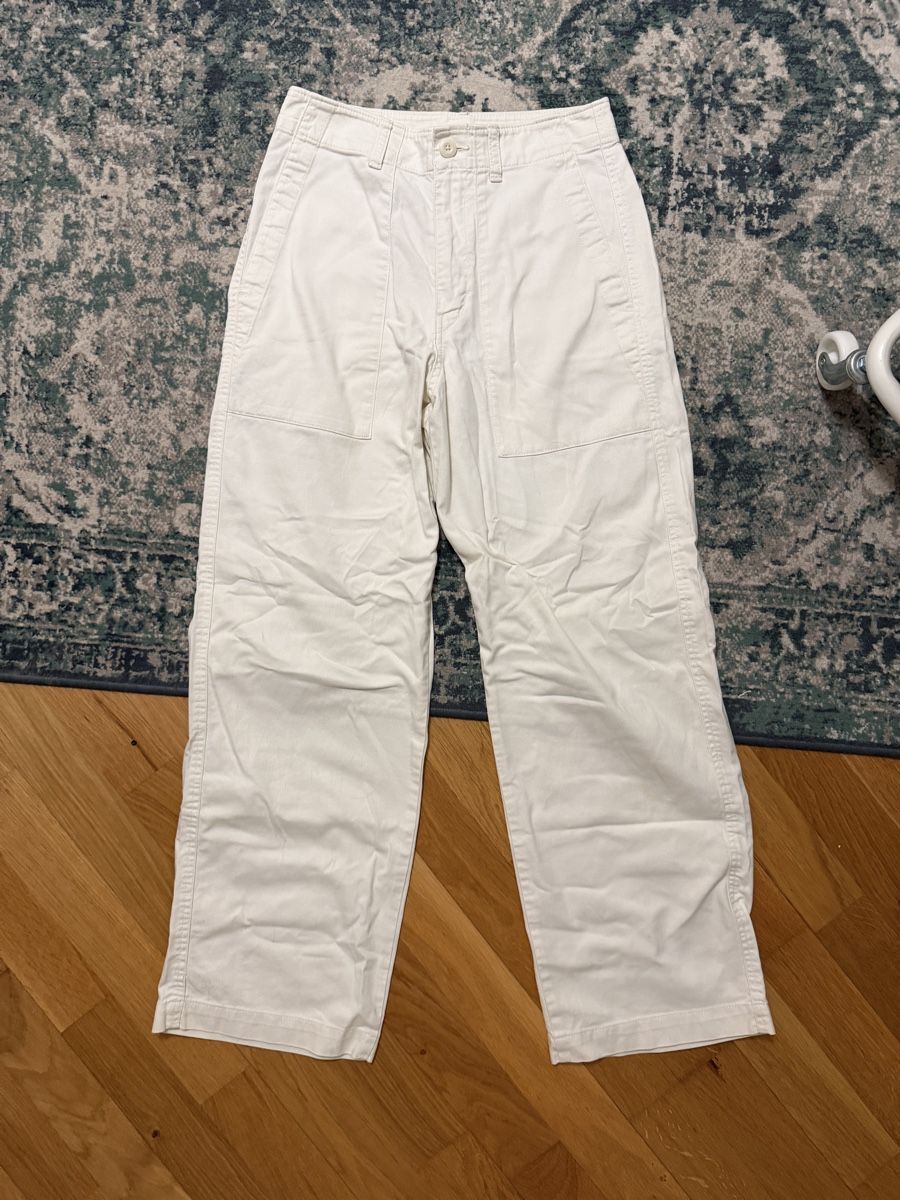 Uniqlo Pantalons: Pantalon UNIQLO Blanc Cassé  – D'occasion à Cortaillod par Glltn.leane 3