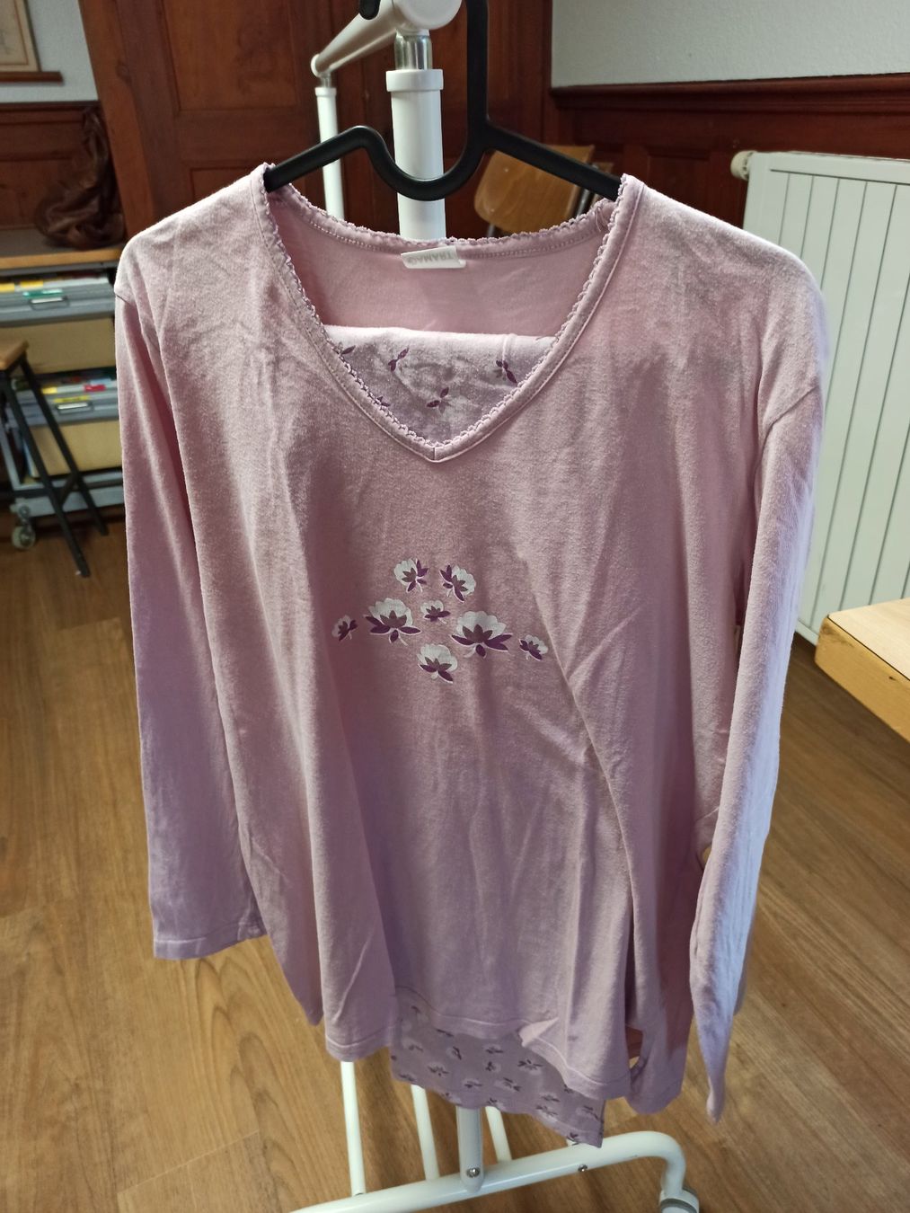 Négligés & Pyjamas: Lot de 2 pyjamas – D'occasion à Fresens par ren_vpx8 1