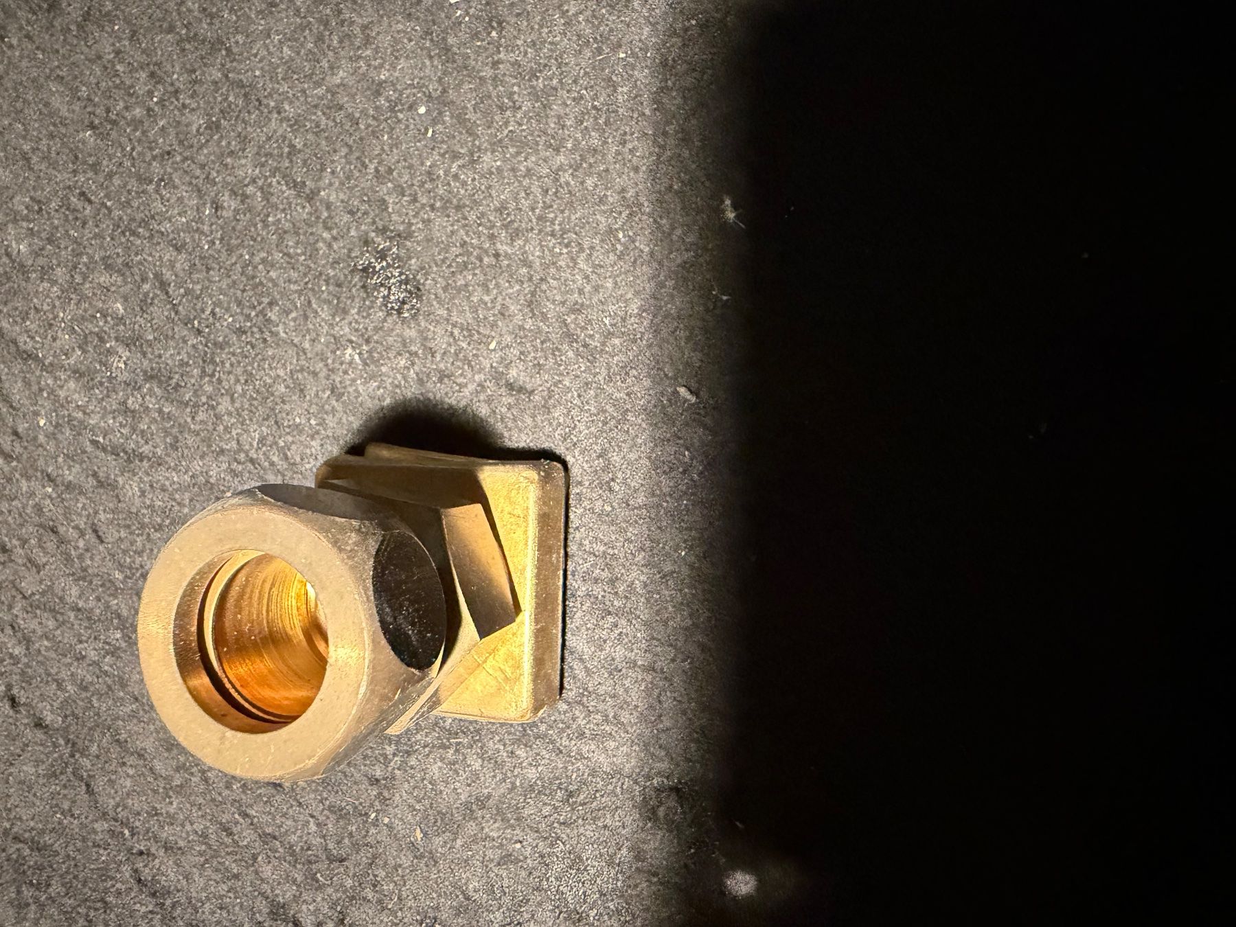 Ferramenta: Messing Befestigungsteil Metall 15 mm – Nuovo (secondo la descrizione) da Niederrohrdorf venduto da ledergerber 1