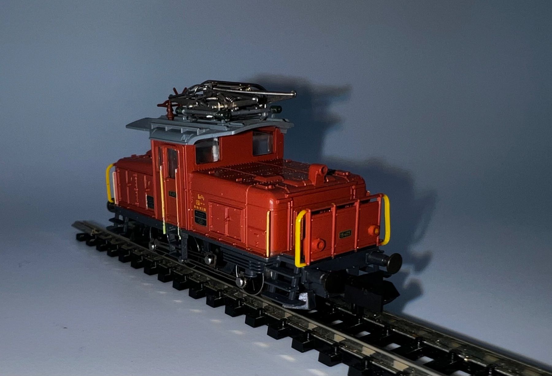 Arnold Modellini di ferrovie: Lok, Arnold-N, Ee 3/3 der SBB (2425) – Usato da Basel venduto da jonnyhaas 2