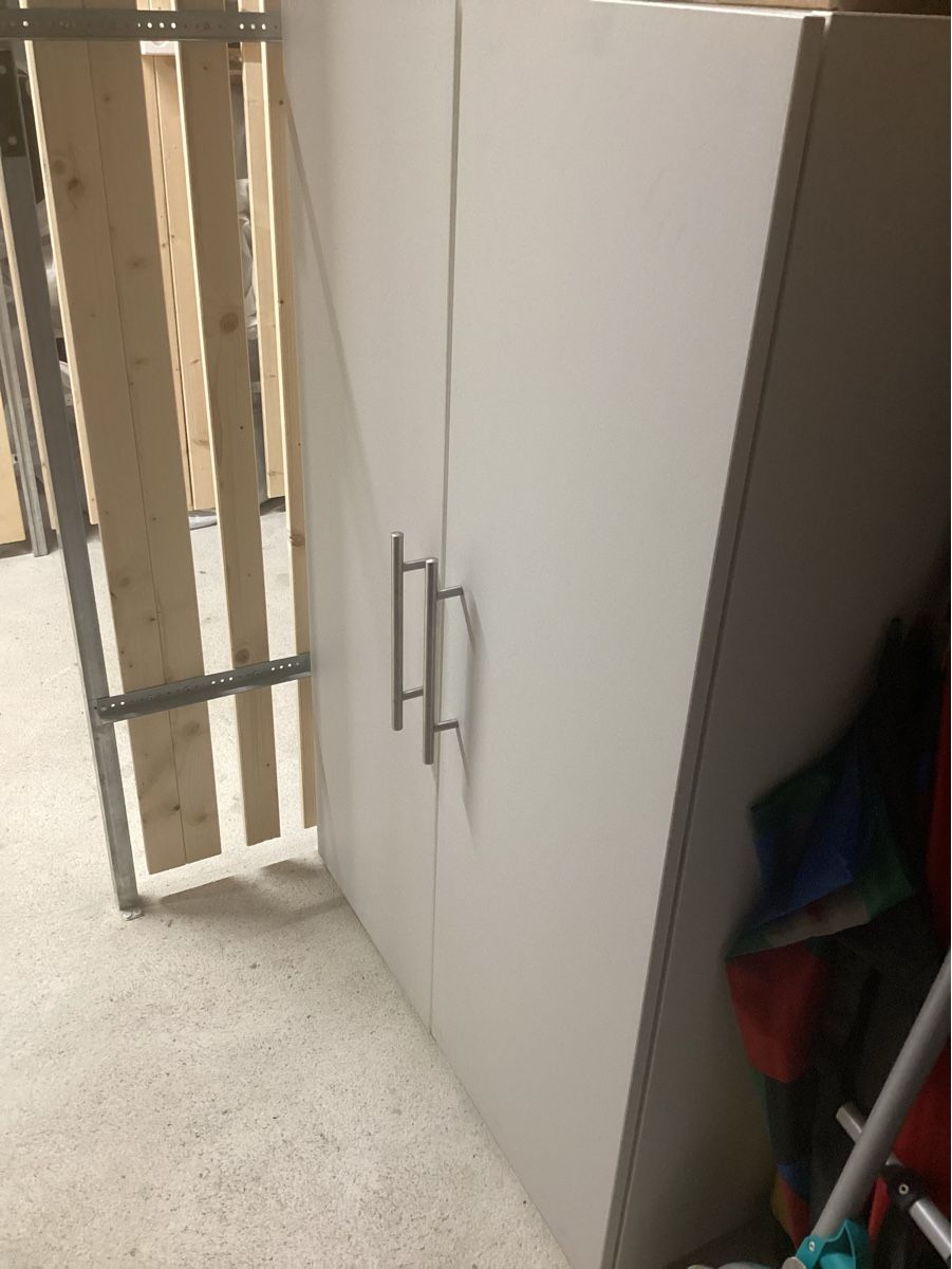 Ikea Armadi: Unterschrank  – Usato da Baden venduto da Areekarl