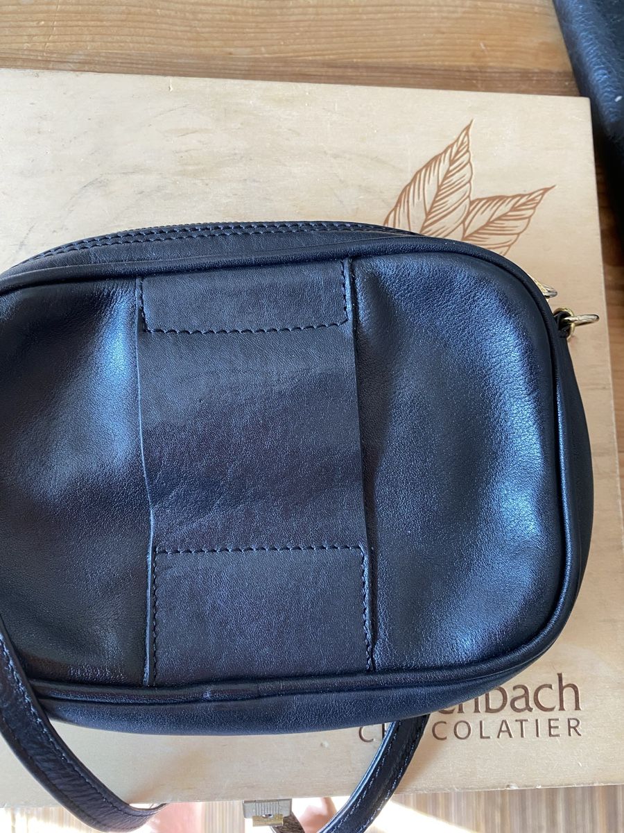 Michel Jordi Sacs: Michel Jordi Bauch oder Umhängtasche – D'occasion à Mettmenstetten par Eve_hy8n 1