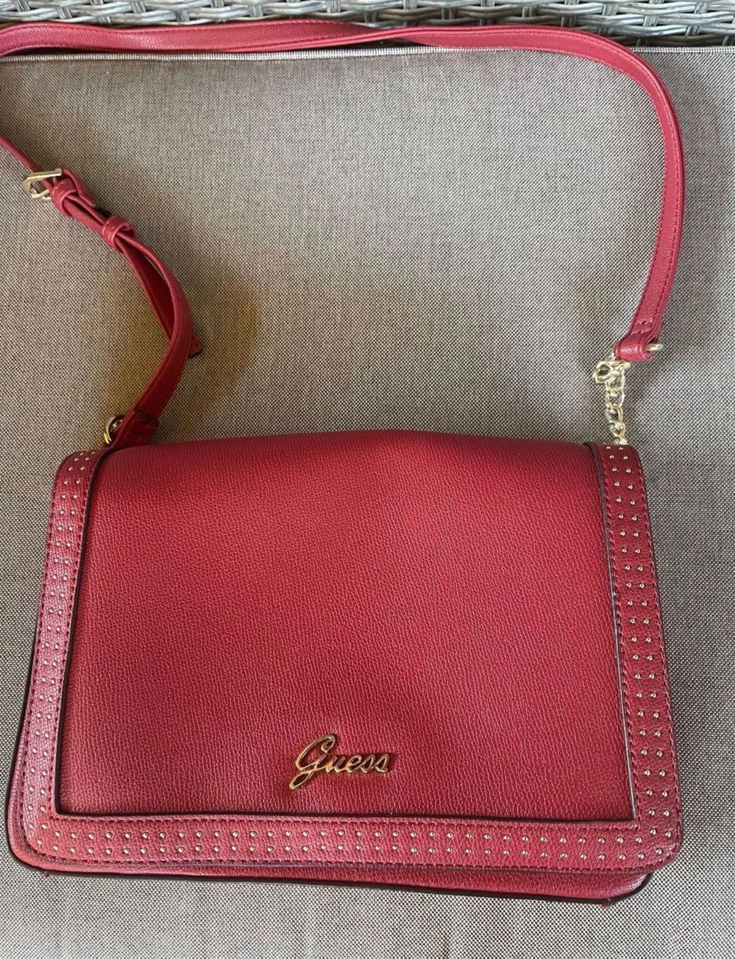 Guess Taschen für Damen: Neue Original Guess Handtasche – Neu und originalverpackt aus Stein AG von Vesna-aa