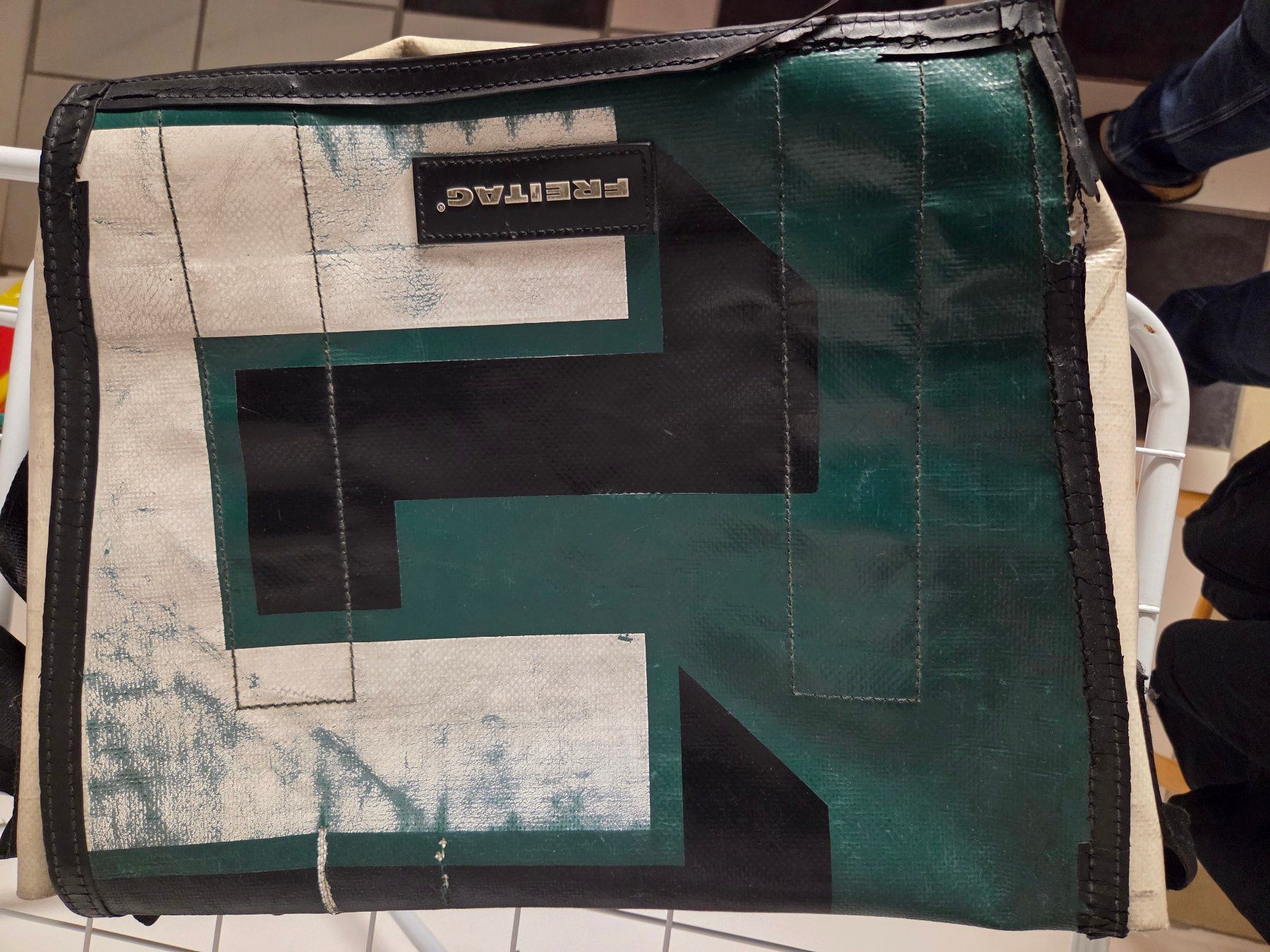 Freitag Borse: Freitag Tasche mit Charakter – Usato da Wallisellen venduto da Minco
