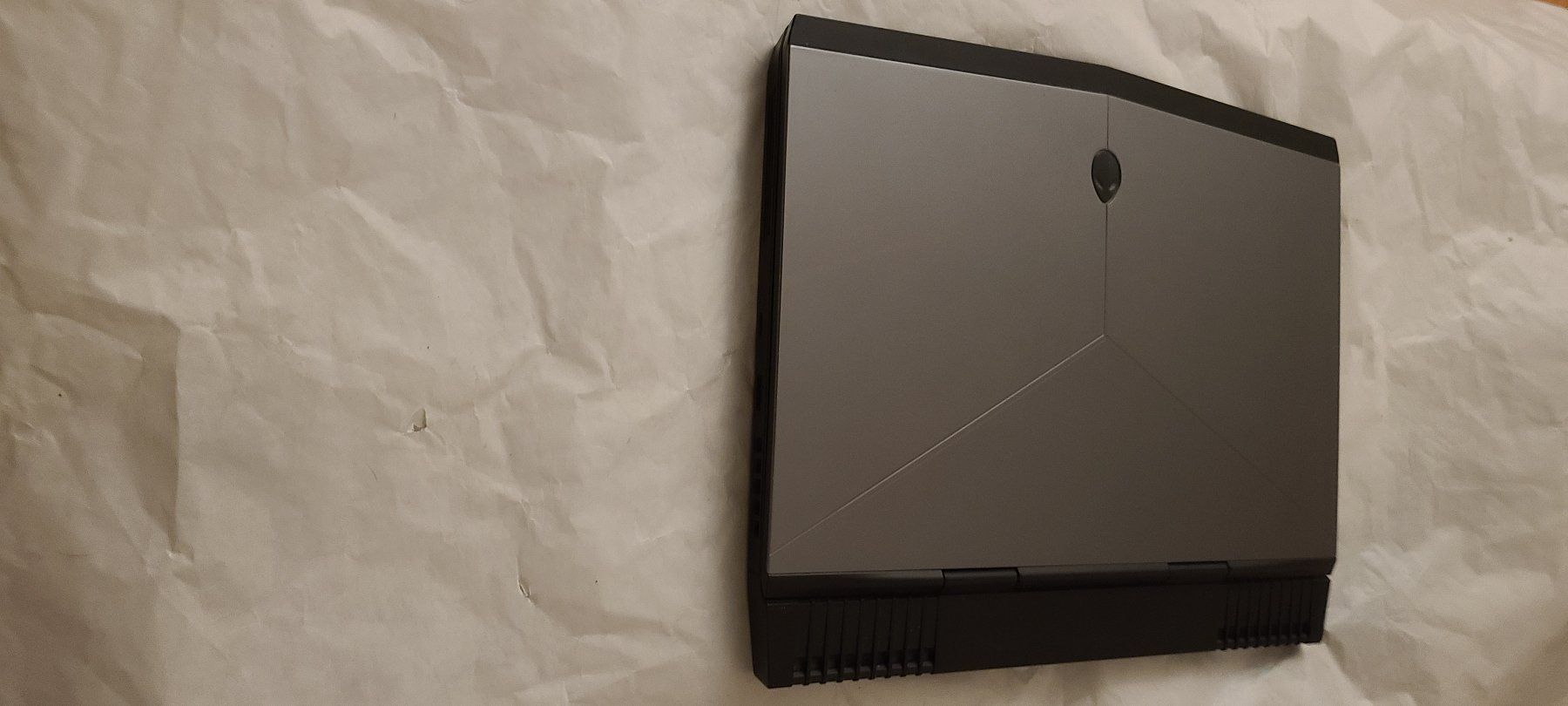Alienware Notebooks: Alienware Gaming Laptop 13 R3 – Neu (gemäss Beschreibung) aus Roggwil BE von  1