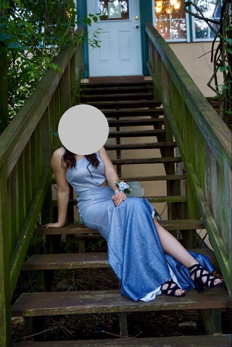 Robes: Glitzer-Ballkleid von Dear Moon – D'occasion à Itingen par gan_q6fn