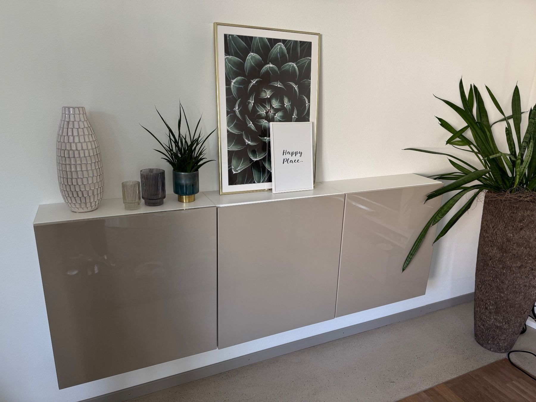 Ikea Commodes: Sideboard Besta Ikea, beige/weiss – D'occasion à Zürich par Saskia125 1