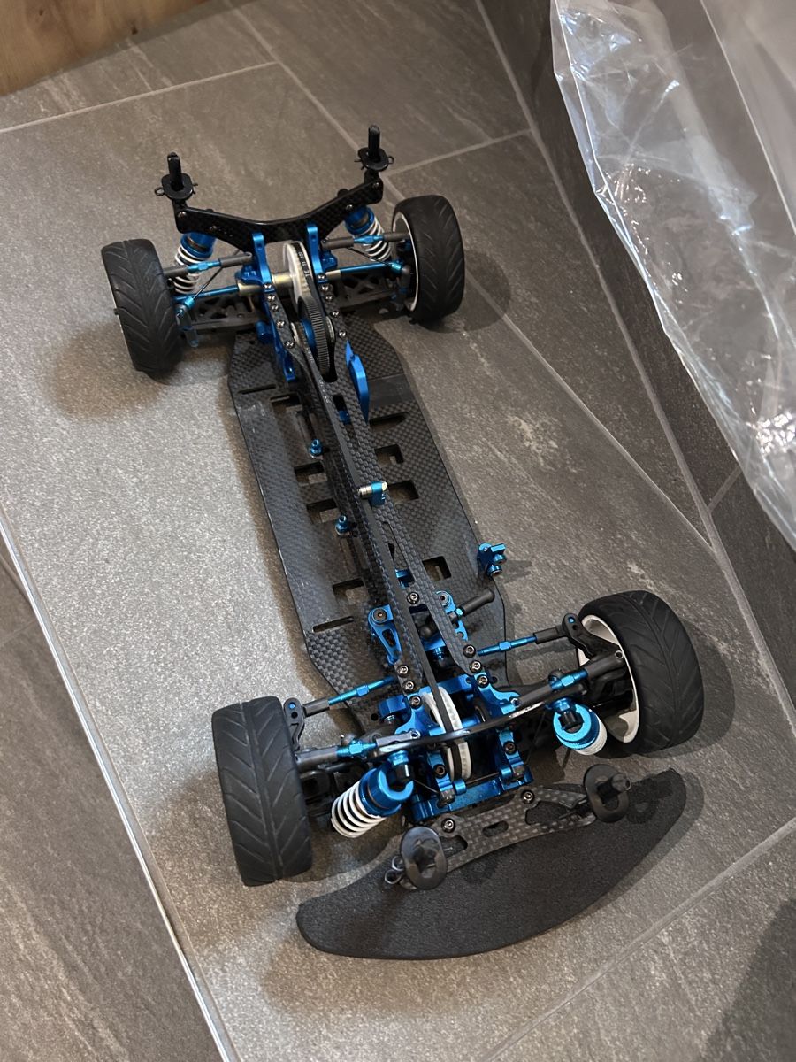 Tamiya Modellismo RC: Tamiya TRF416x mit Lipo chassis upgrade – Usato da Kestenholz venduto da ask_9wxb 3