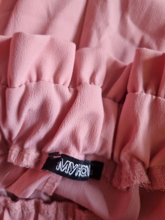 Sommerliche Shorts in Altrosa mit Details, Grösse S