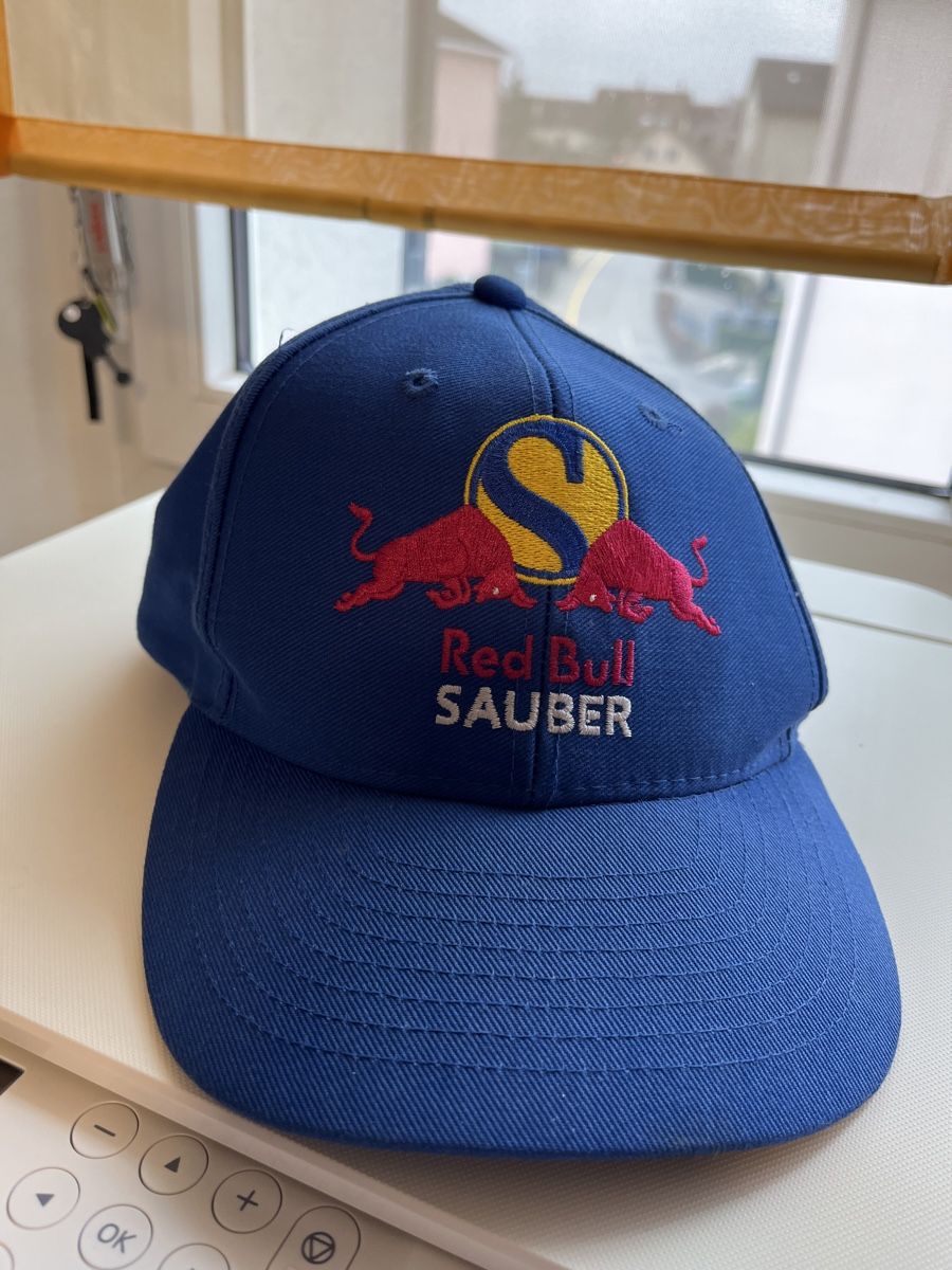 Altro in  Abbigliamento & Accessori: cap Sauber Red Bull F1 – Usato da Affoltern am Albis venduto da Partyfruit