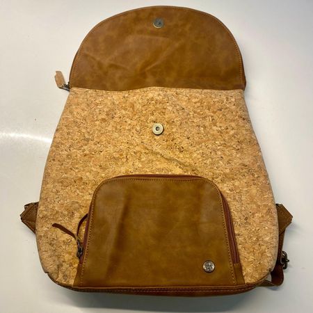 Trendiger Rucksack aus Korkleder – Herbst-Must-Have!