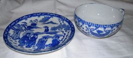 Teetasse mit Teller