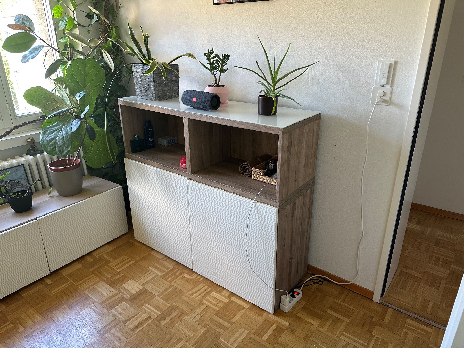 Ikea Cassettiere: IKEA BESTÅ Highboard / Sideboard – Usato da Zürich venduto da flo_d66b 1