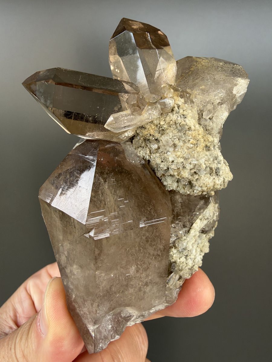 Mineralien & Heilsteine: Rauchquarz Val Cavardiras – Gebraucht aus Oberuzwil von Crystall0