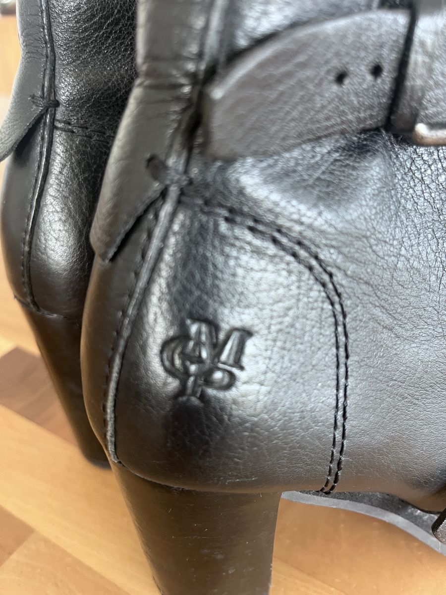 Scarpe da donna: Schwarze Lederstiefeletten Grösse 37.5 – Usato da Altstätten SG venduto da tan_lzx2 5