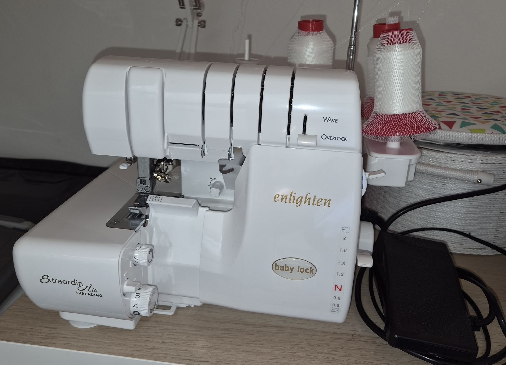 Macchine da cucire: baby lock Overlock enlighten – Usato da Riehen venduto da fabuuz