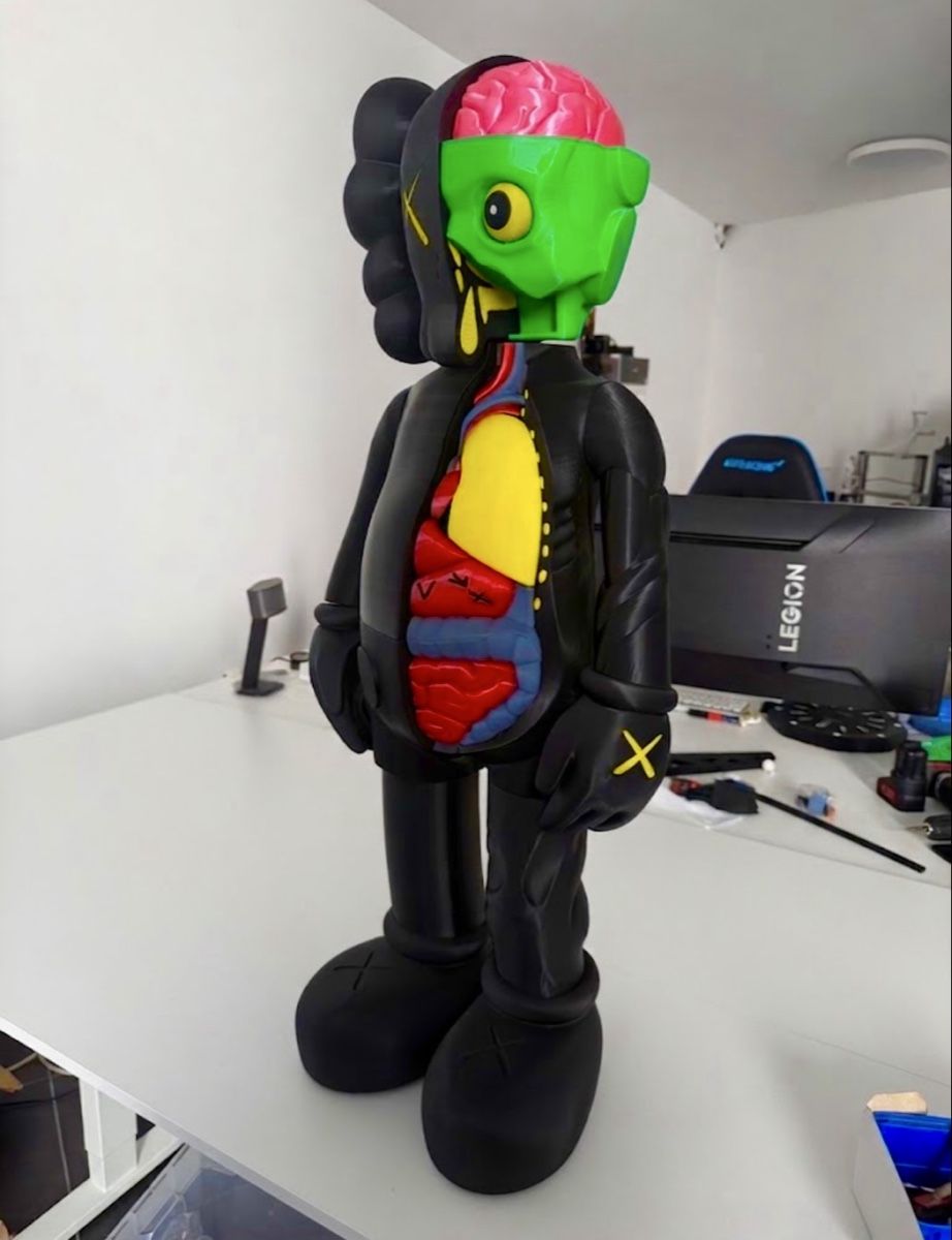 Statuette: 70cm Kaws Inspiration - 3D print – Nuovo (secondo la descrizione) da Giubiasco venduto da IWGL002 1