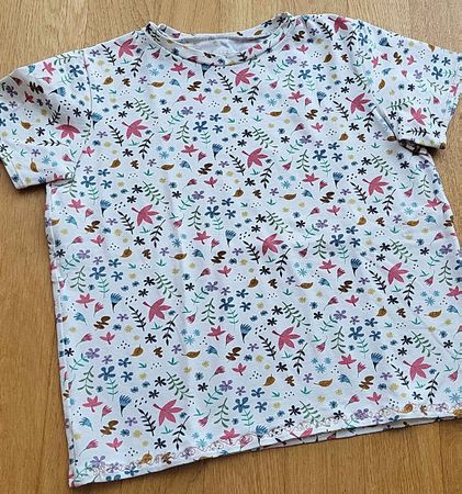 Blumen T-Shirt, Grösse 122, Top Zustand, Handmade