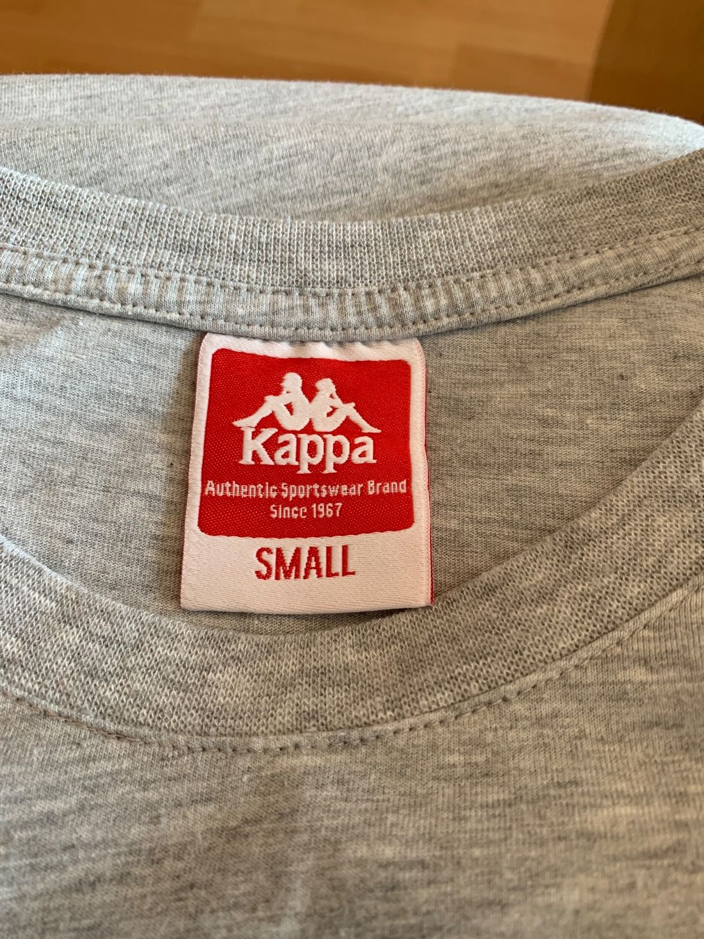 Kappa T-shirt: T-shirt gris Kappa taille S – Usato da MEYRIN venduto da Gwendo10 2