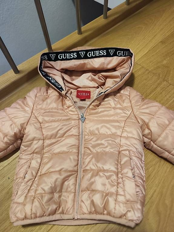 Jacken & Mäntel: Guess Kinderjacke 86-92 – Gebraucht aus Weinfelden von gab_z6f5