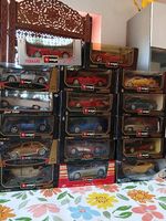 Collezione 17 modellini automobili  1/18