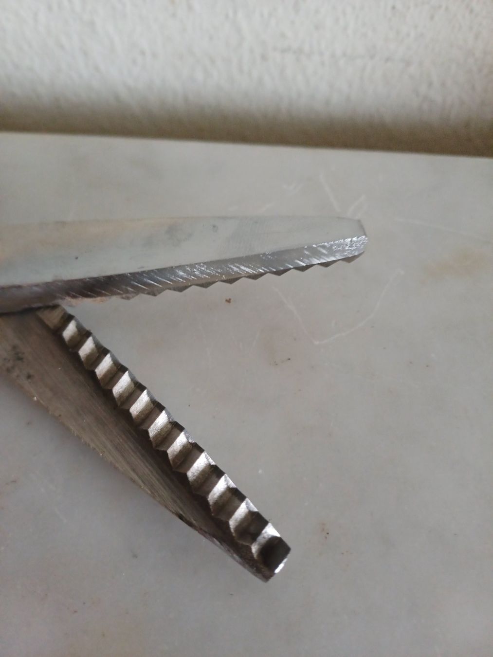 Tutti gli attrezzi: Küchenchere 19 cm und Zackenschere 18 cm – Usato da Marly venduto da Rolmax 5