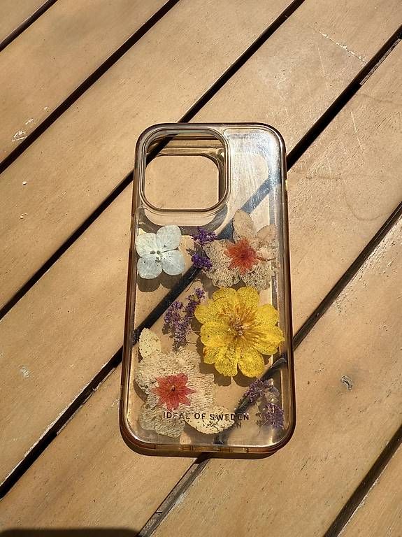 Covers & Schutzfolien: Schutzhülle zu Iphone 14 Pro – Gebraucht aus Gwatt (Thun) von Bennae 4