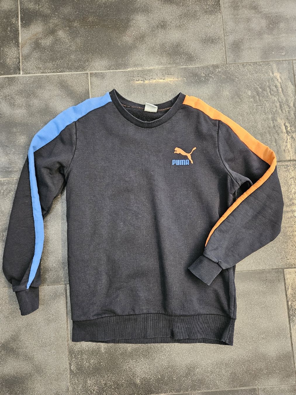 Puma Maglioni & Felpe: Puma Pullover Dunkelblau mit bunten Streifen Grösse S Herren – Nuovo (secondo la descrizione) da Ormalingen venduto da nomolnoi 1