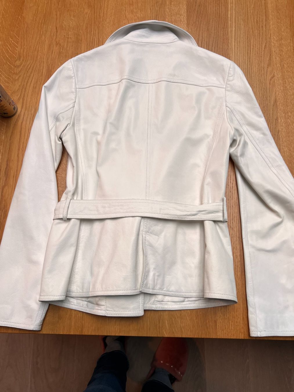 Bally Jacken: Schicke Bally Lederjacke Gr. 38 Weiss – Gebraucht aus Zumikon von jensbehlau81 2