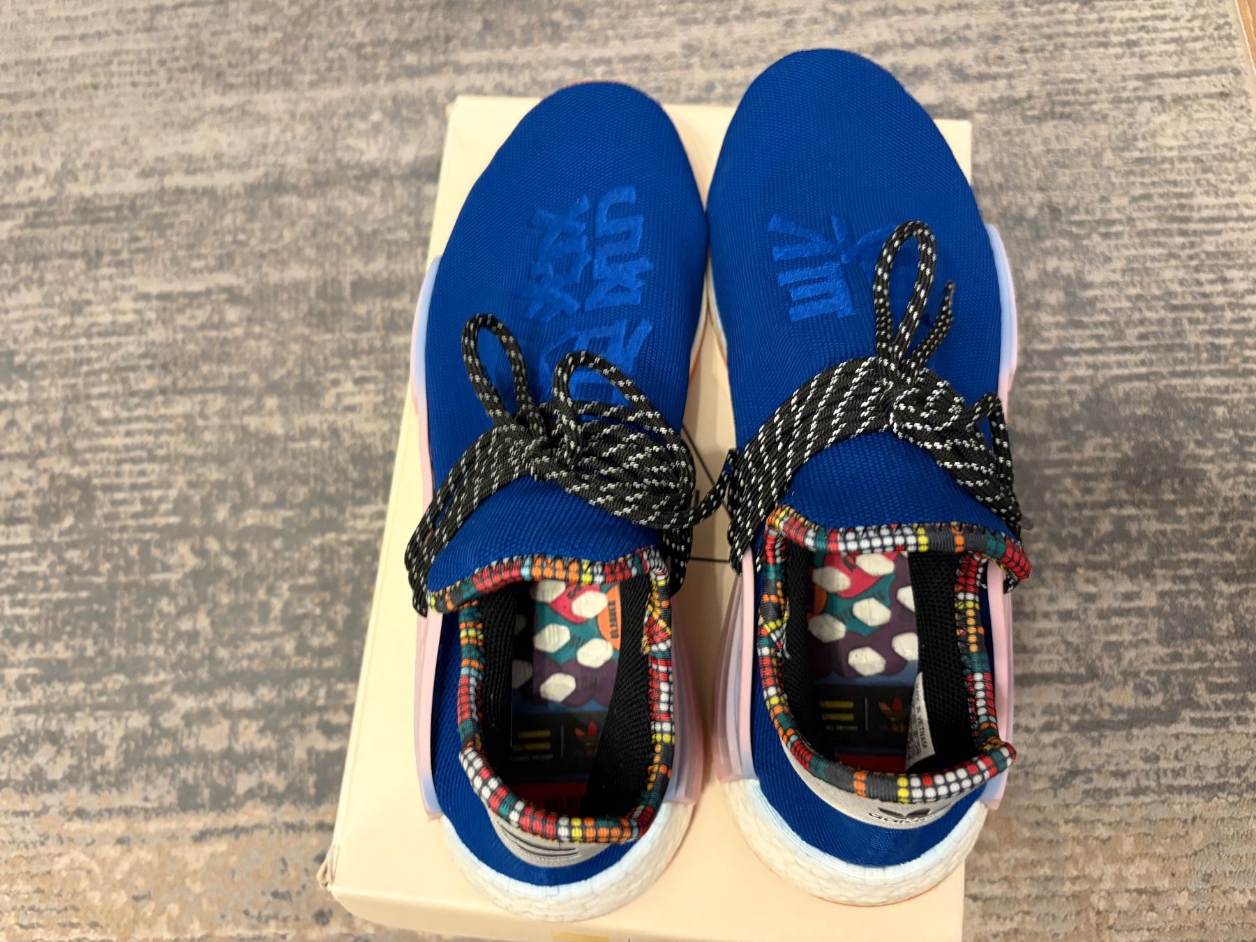 Adidas Herrenschuhe: NMD Pharrell Williams blue size 44 Eu – Gebraucht aus Lausanne von san_9d2j 2