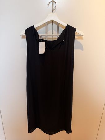 Ganz neu! Sommerliches, ärmelloses, schwarzes Kleid
