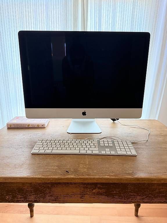 Scrivanie: Vintage Büro Tisch mit Schublade – Usato da Zürich venduto da gnvb 1