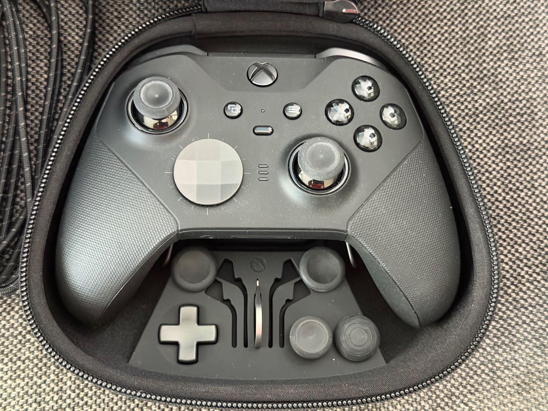 Microsoft Console: Microsoft Xbox Series X 1TB & Elite 2 Controller, Garantie – Usato da Riehen venduto da Nyenhuis 4
