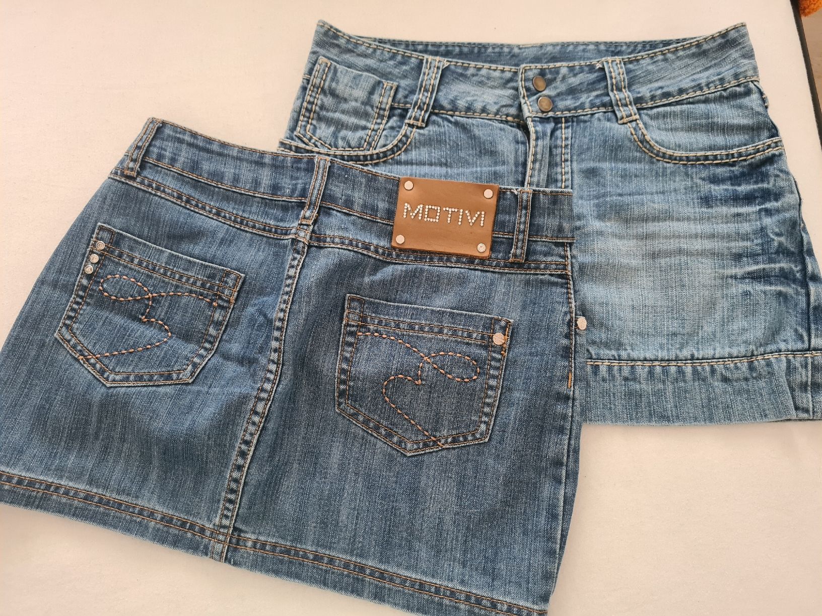 Jupes: 2 Jeans Rock Gr. M Mini – D'occasion à Steinen par turbogeiss99 1