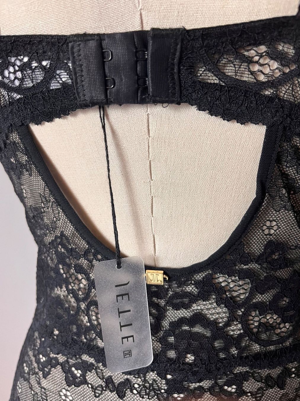 Sonstige Unterwäsche: JETTE, Spitzen-Body, Grösse 80A, Farbe Schwarz – Neu und originalverpackt aus Rudolfstetten von gst_g7xl 4