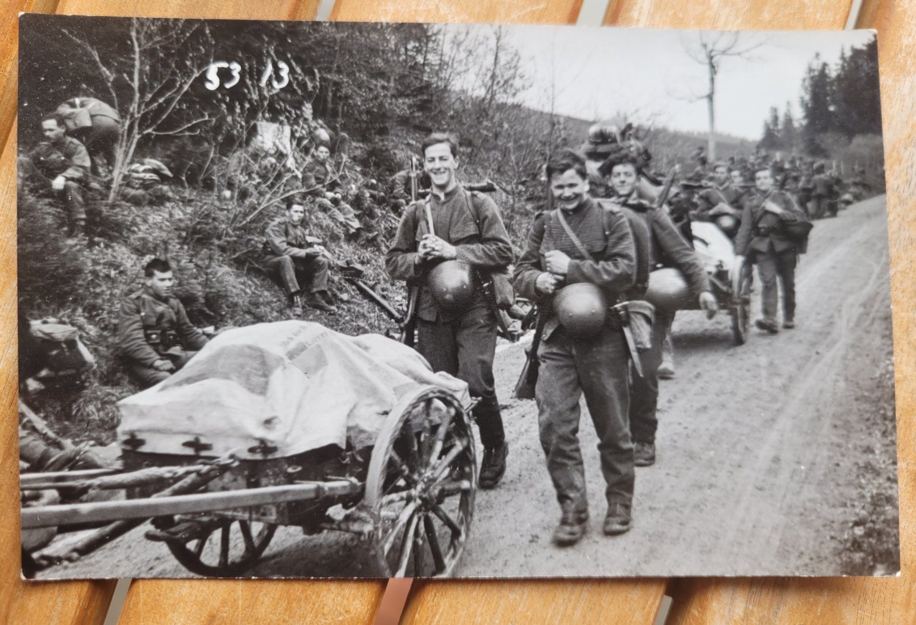 Schweizer Armee Stichwaffen: Foto Schweizer Armee, alt – Gebraucht aus Kriens von KTP
