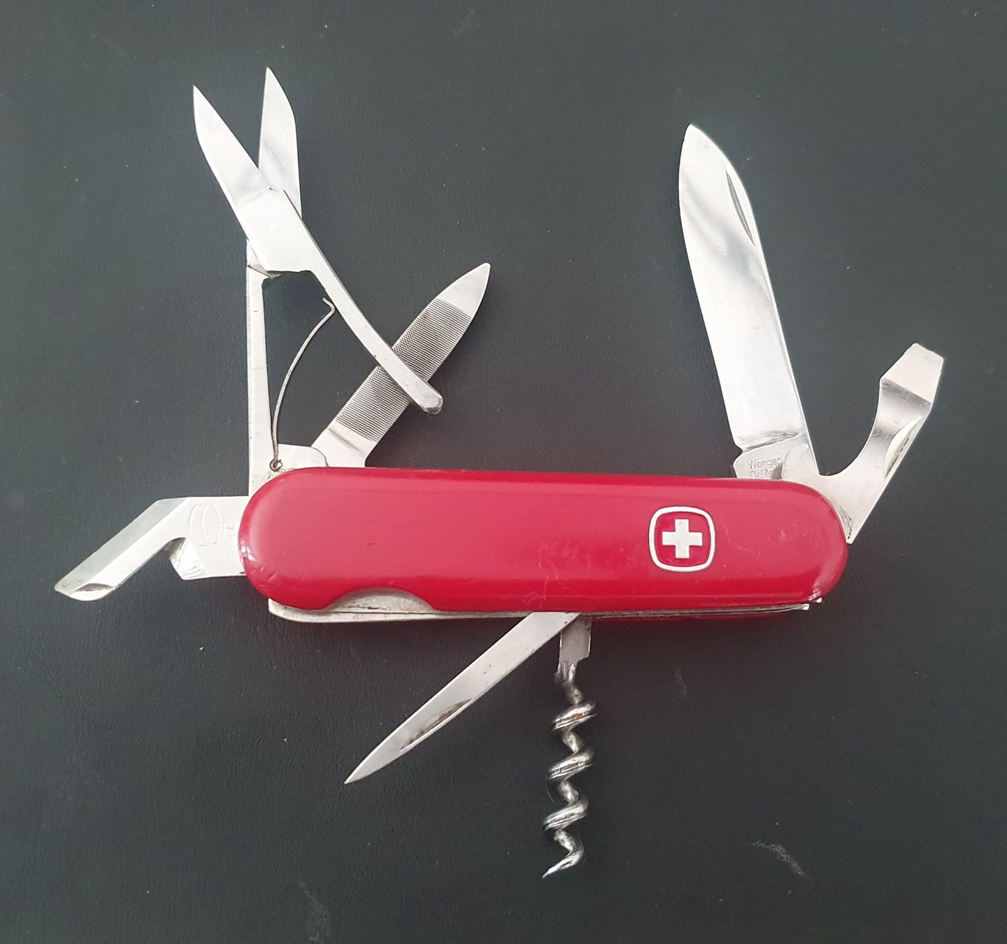 Wenger Coltelli tascabile: Wenger Sackmesser mit Logo – Usato da Härkingen venduto da MarianneSi 2