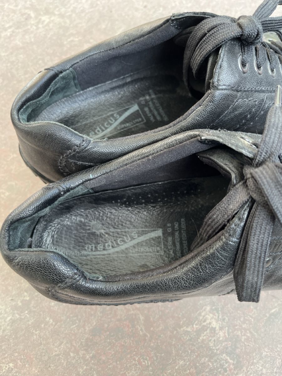 Scarpe da uomo: Schwarze Medicus Schuhe, Gr. 39 – Usato da Wiggen venduto da Zauber_fee 1