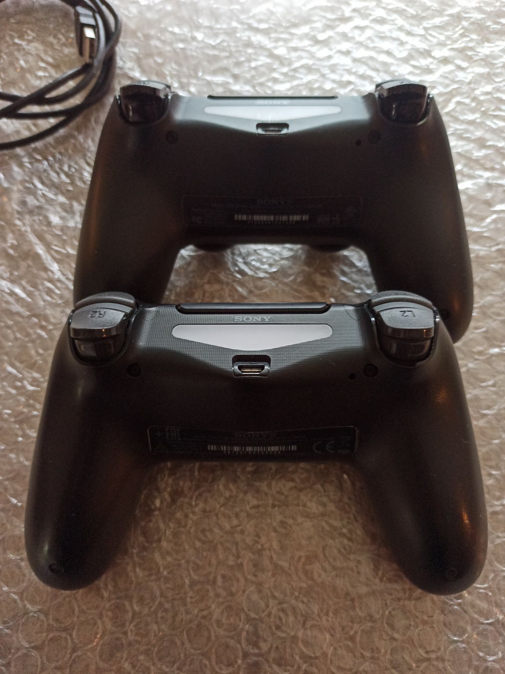 Controller: 2 x Original Controller Sony PS4 Wireless DualShock 4 V1/ V2 – Usato da Oberweningen venduto da mar_87mx 6