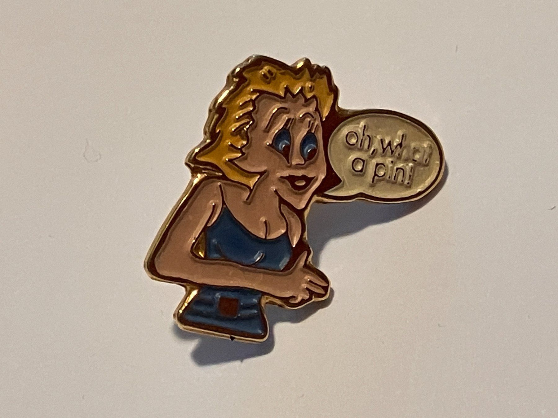 Placchette & Badge: 1 Pin "oh what a pin!" – Usato da Basel venduto da djwwpp